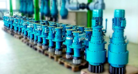Bonfiglioli Planetary Reducer Slewing Slew Gear Drive Unit Travel Winch Wheeled Tracked Vehicle Wind Turbines Planetary Gearbox