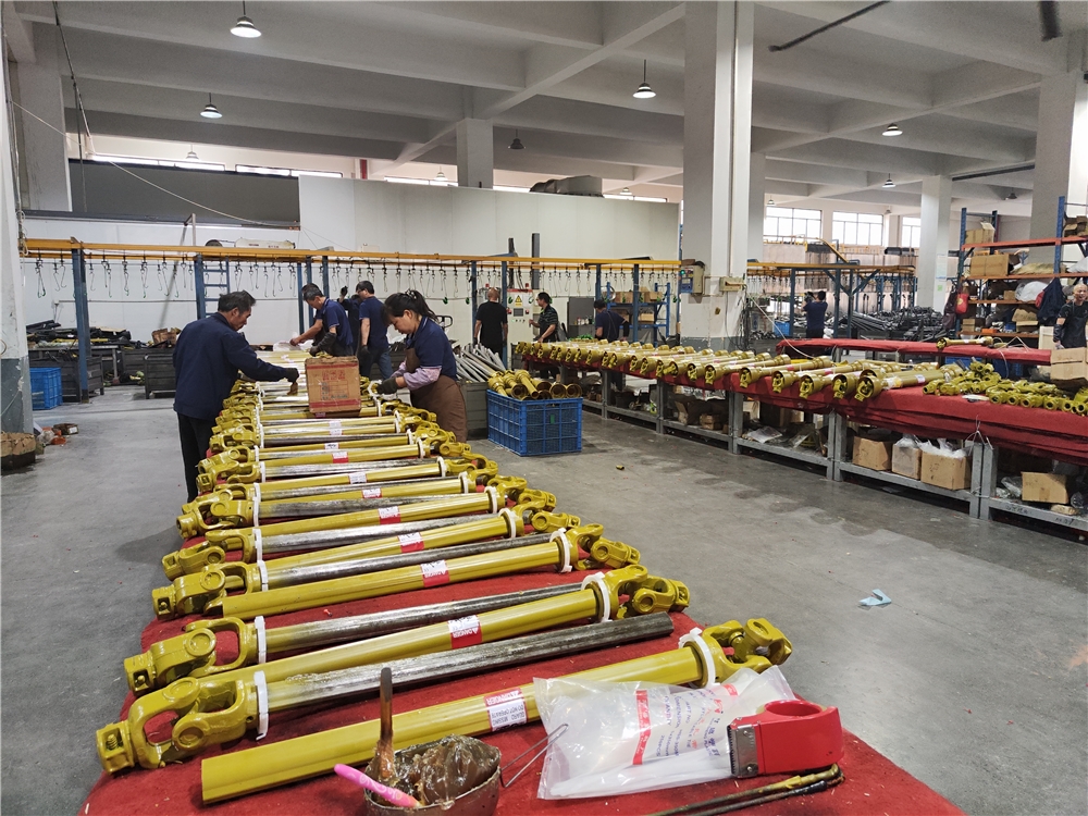 Agricultural Machinery Tractor Power Take off Shaft 60 80 90 100 Full Series of Pto Shaft with Customer Made Color and Length