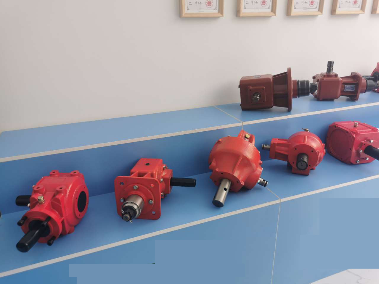 Fertilizer Seeder Gearbox square round Gearbox Speed Reducer Feed Mixer Gearboxes Replacement of Comer Code C3A, 1:1, 1,8:1