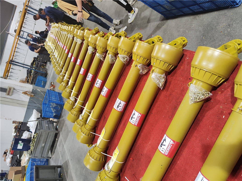Agricultural Machinery Tractor Power Take off Shaft 60 80 90 100 Full Series of Pto Shaft with Customer Made Color and Length