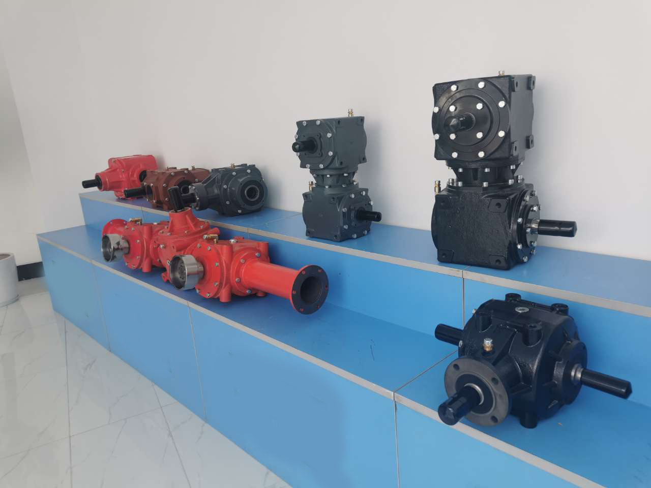 Fertilizer Seeder Gearbox square round Gearbox Speed Reducer Feed Mixer Gearboxes Replacement of Comer Code C3A, 1:1, 1,8:1