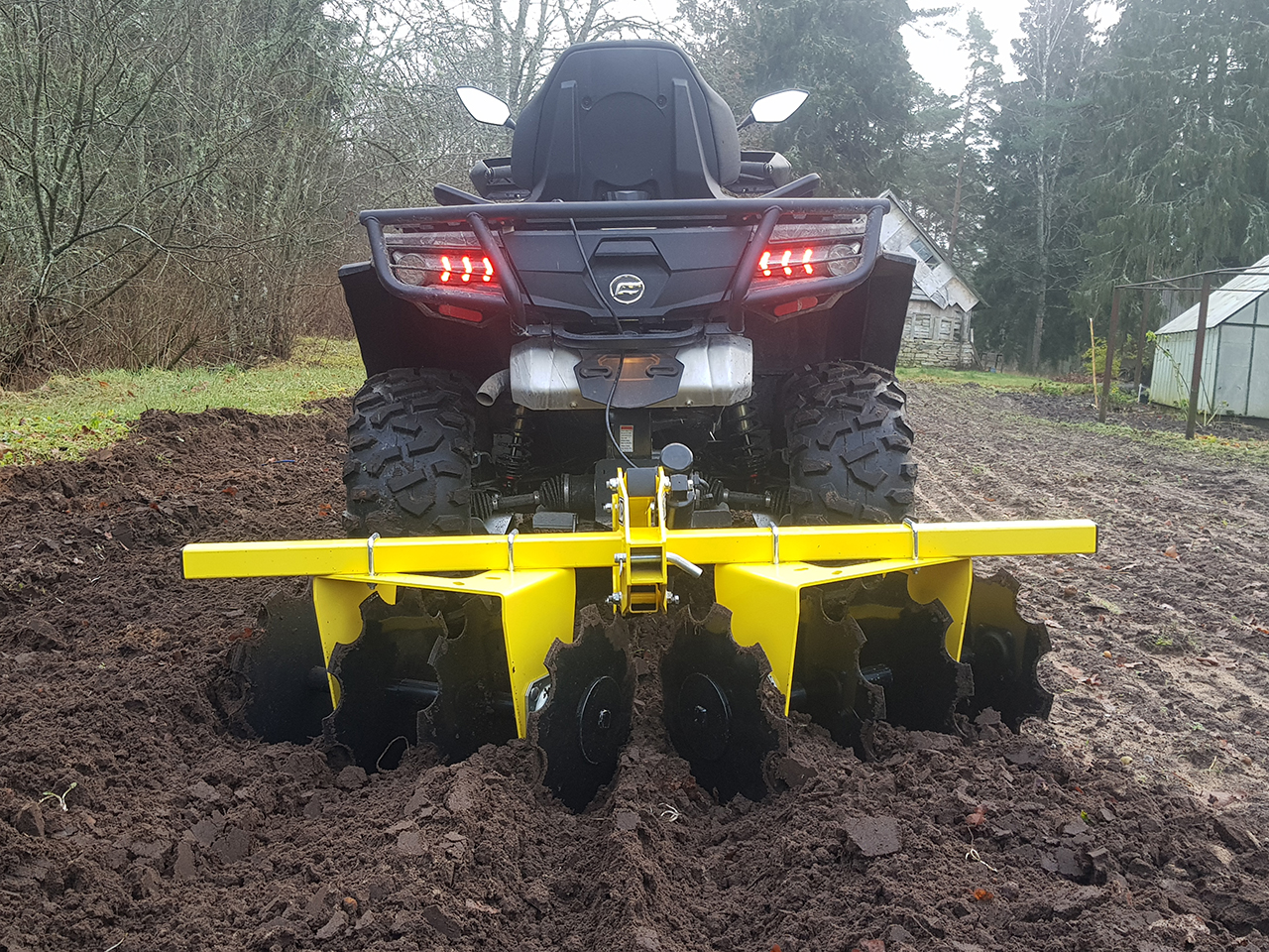 China manufacturers 1BJX series 18 Pcs 3-point mounted mid-size disc harrow for agricultural tractors