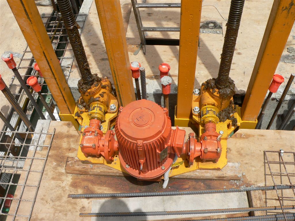 Ball Thread Rod Mechanical Hydraulic Lift Elevator Scaffolding Gearbox Electric Worm Gear Screw Jack for Construction Jump Form