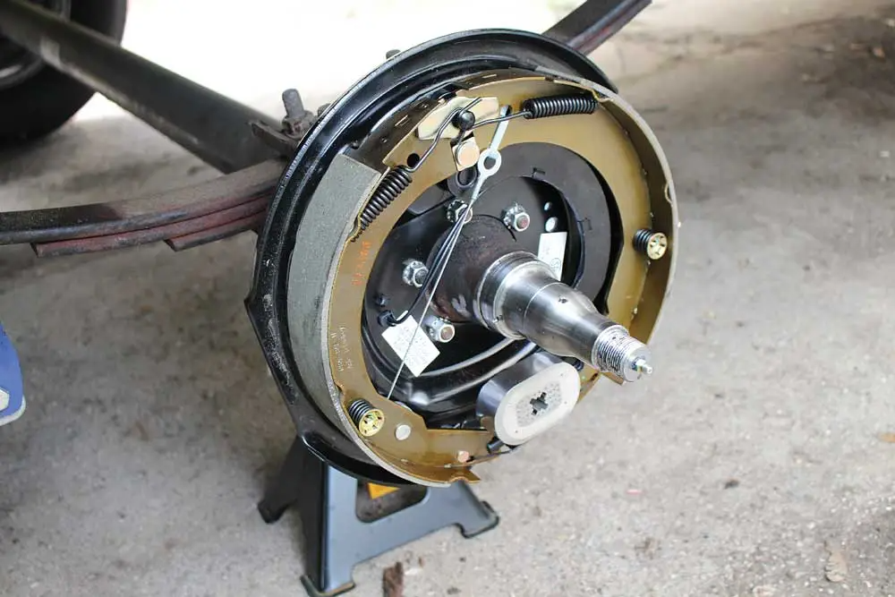86437 Left/Right Trailer Brake 12 Electric Brake