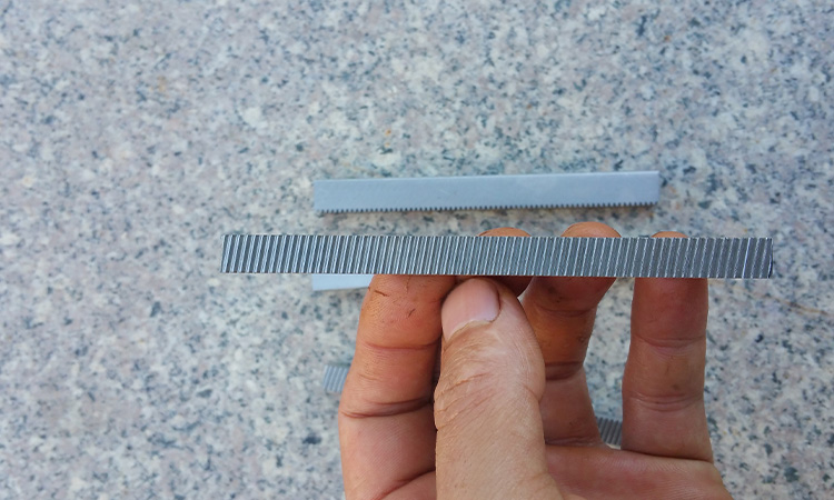 Great precision 0.2 0.3 .0.4 0.5 0.6.08 micro small rack and pinion gear for window opener