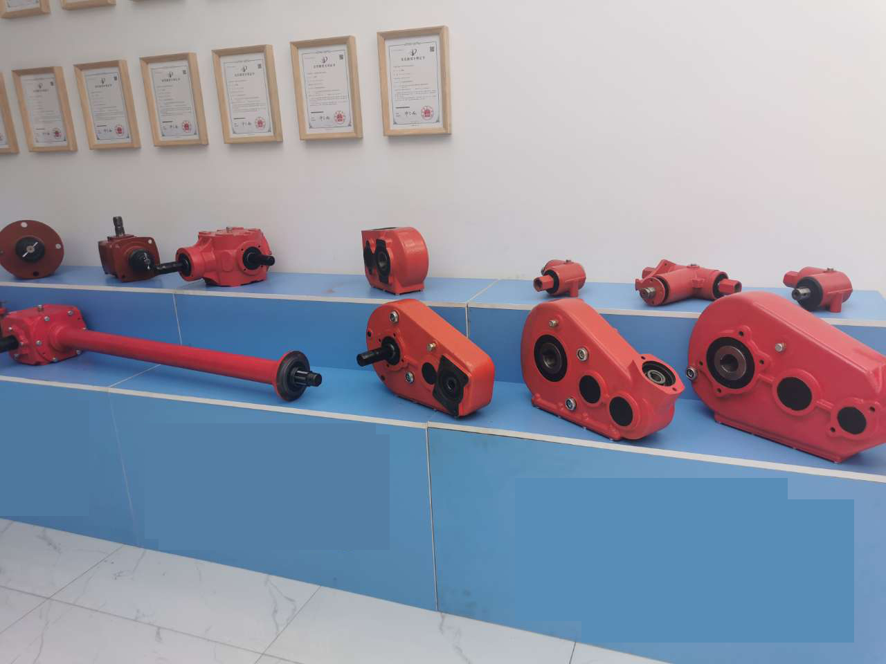 Fertilizer Seeder Gearbox square round Gearbox Speed Reducer Feed Mixer Gearboxes Replacement of Comer Code C3A, 1:1, 1,8:1
