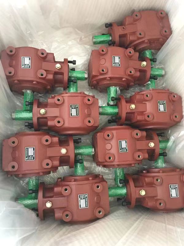 Post Hole Digger Gearbox for Agricultural Machine 90 Degree Becvel Farm Pto Right Angle Tractor Slasher Rotary Tiller Feed Mixer